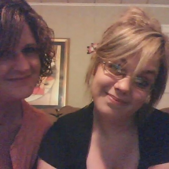 Meet your Posher, Erin - Picture 1 of 1